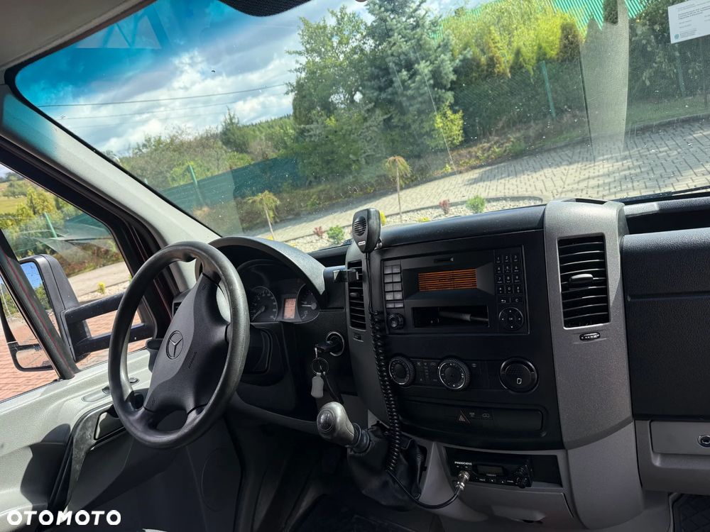 Mercedes-Benz Sprinter - 9