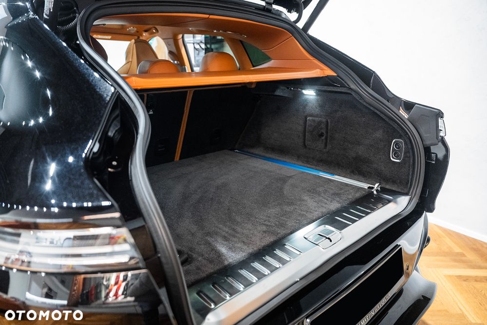 Aston Martin DBX - 19