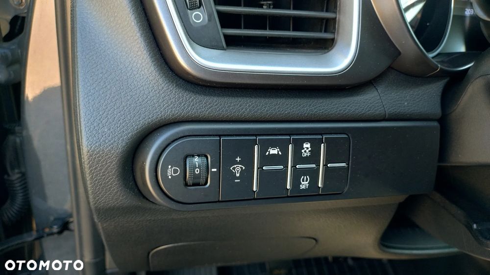 Kia Ceed 1.4 T-GDI M - 13