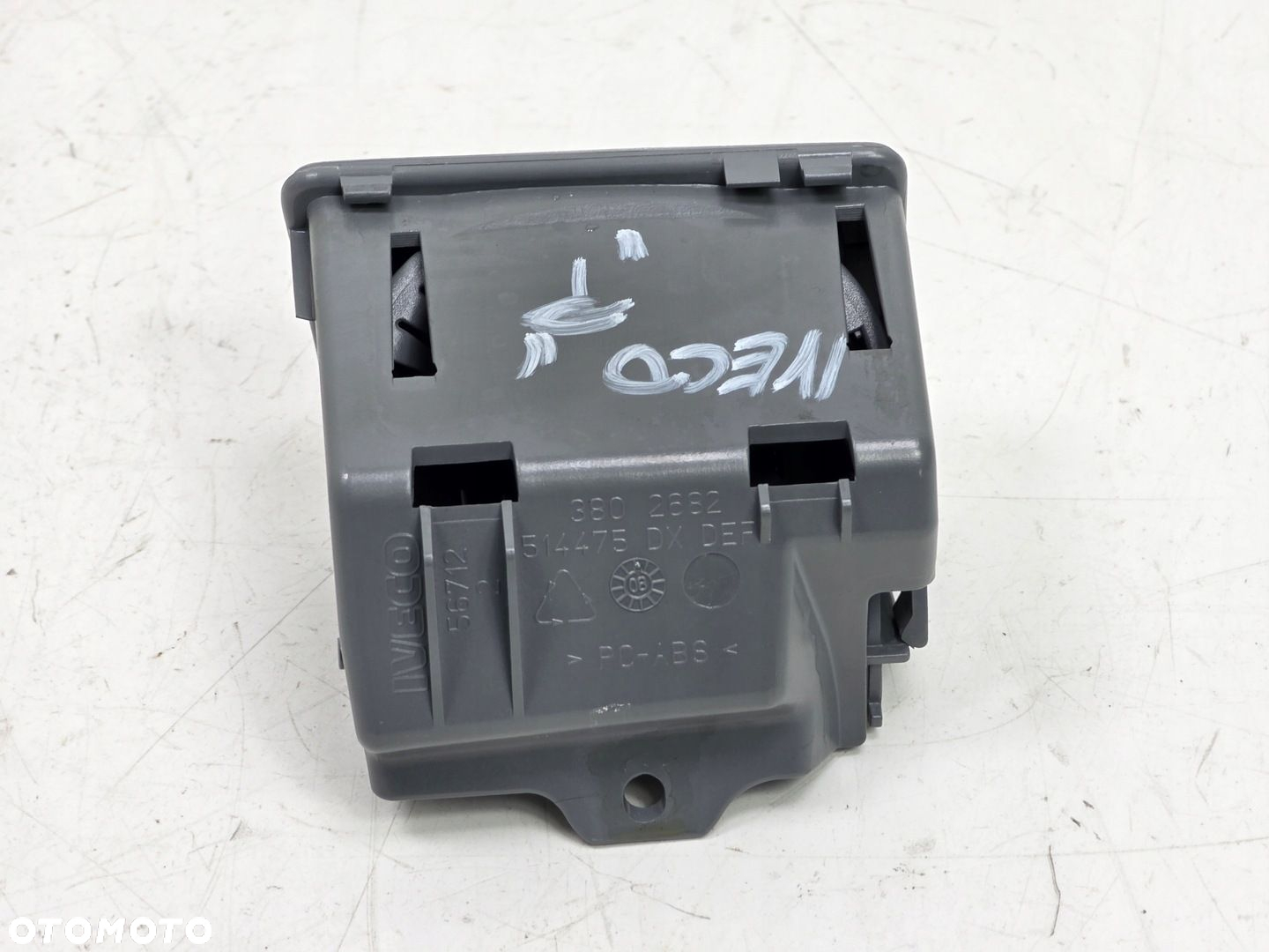 IVECO DAILY 06-14 CUPHOLDER UCHWYT POJEMNIK NA KUBEK PRAWY 3802682 1 - 4