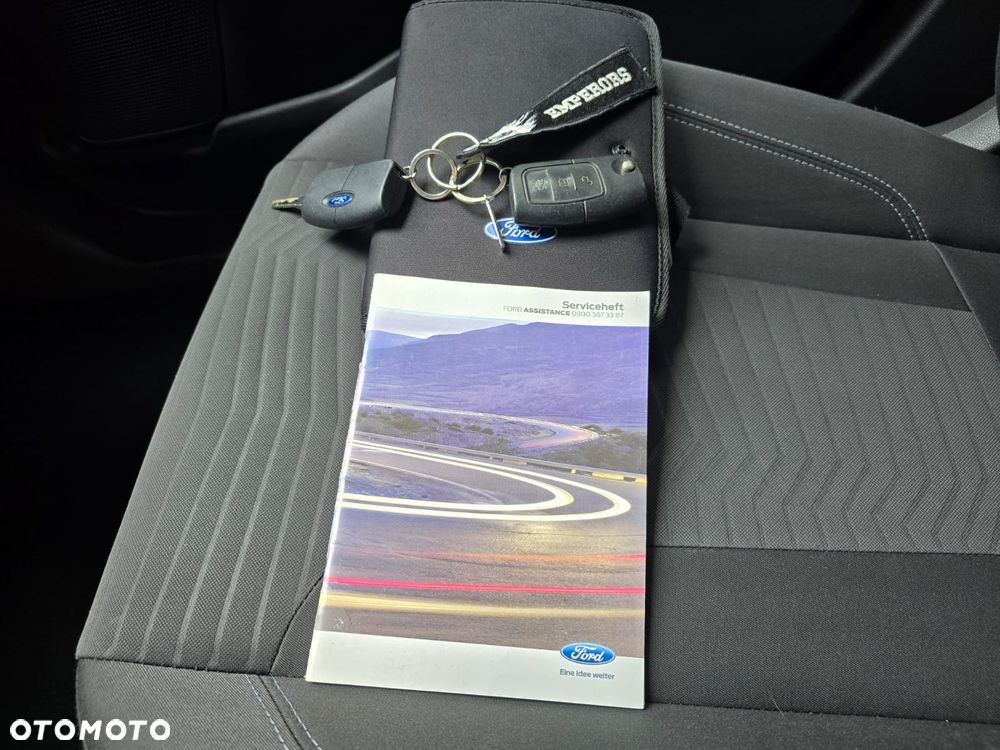 Ford Fiesta 1.0 EcoBoost Titanium - 32