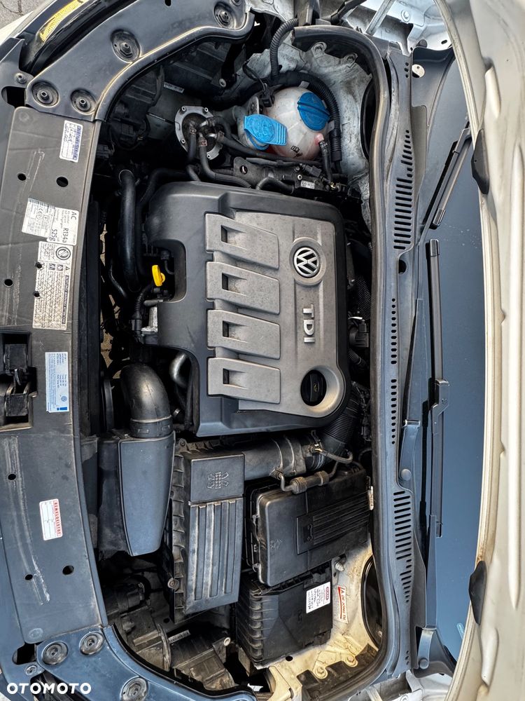 Volkswagen Touran 2.0 TDI DPF Highline DSG - 10