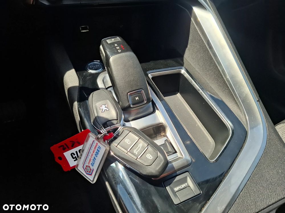 Peugeot 3008 PureTech 130 Stop & Start GPF EAT8 Allure - 25