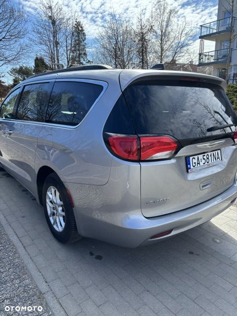 Chrysler Pacifica - 18