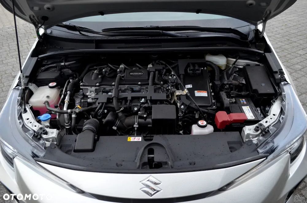 Suzuki Swace 1.8 Hybrid Elegance CVT - 8