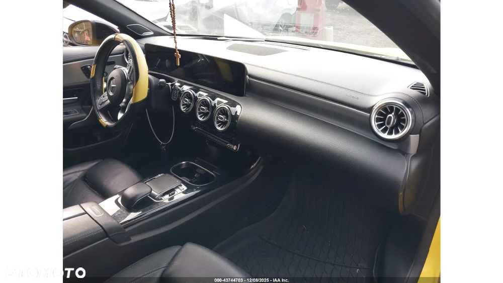 Mercedes-Benz CLA - 9