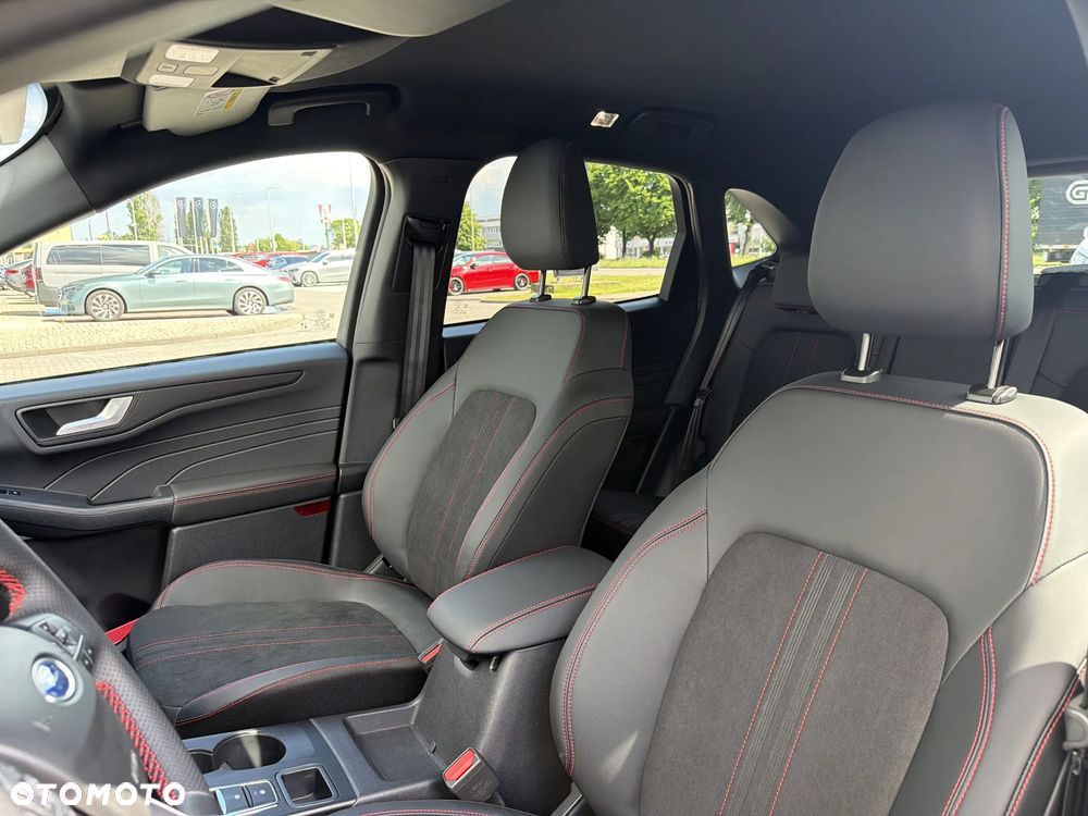 Ford Kuga 2.5 Duratec FHEV 4x4 ST-LINE X - 11