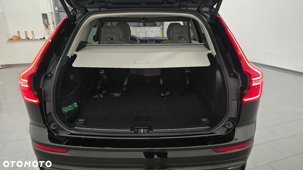 Volvo XC 60 B4 D Plus Dark - 9