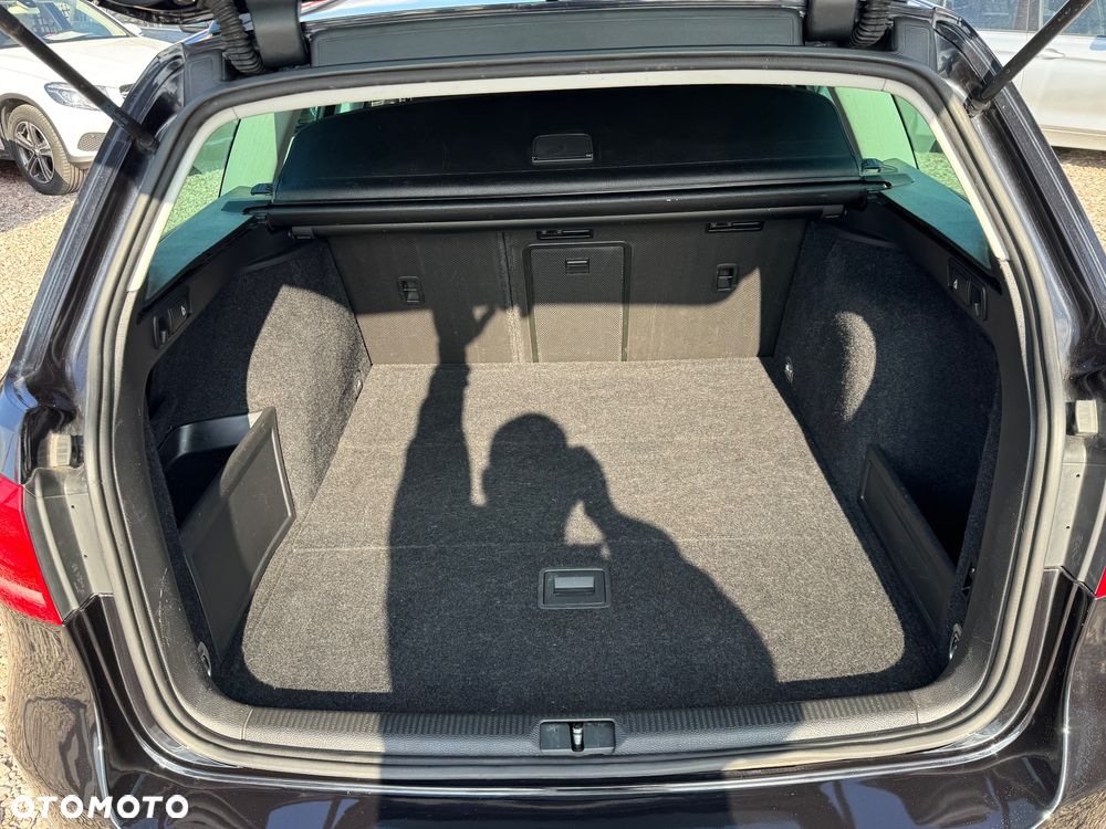 Volkswagen Passat - 14