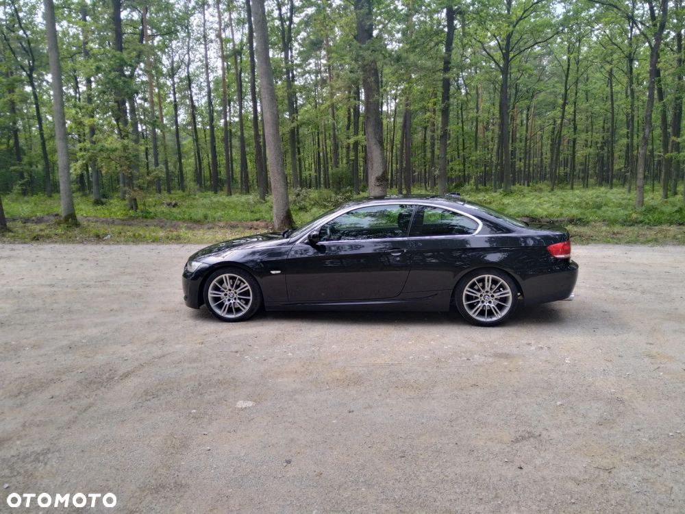 BMW Seria 3 325i - 4