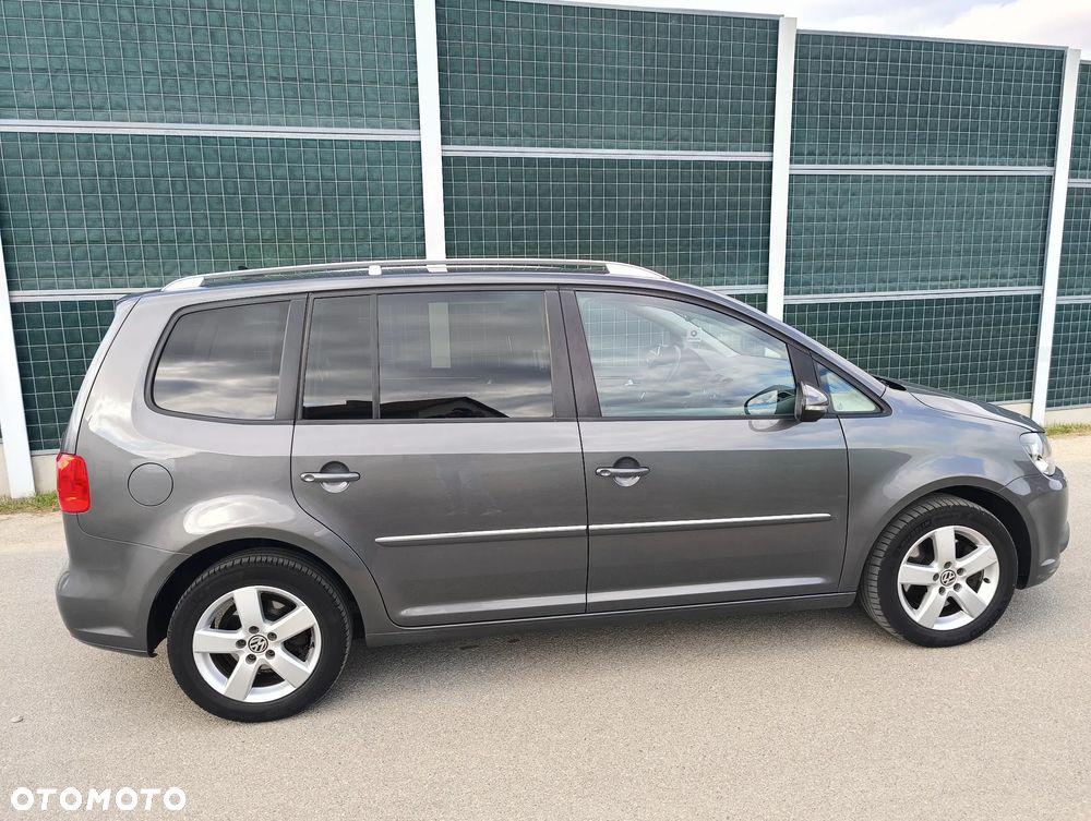 Volkswagen Touran 2.0 TDI DPF BlueMotion Technology Highline - 14