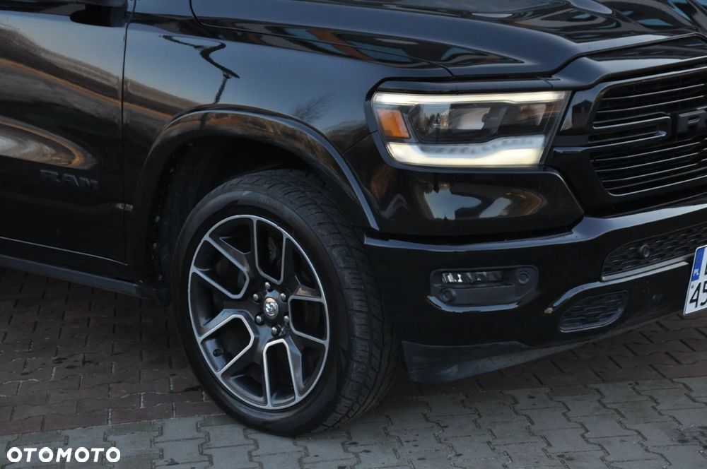 RAM 1500 5.7 Crew Cab Longbed Laramie Chrome - 3
