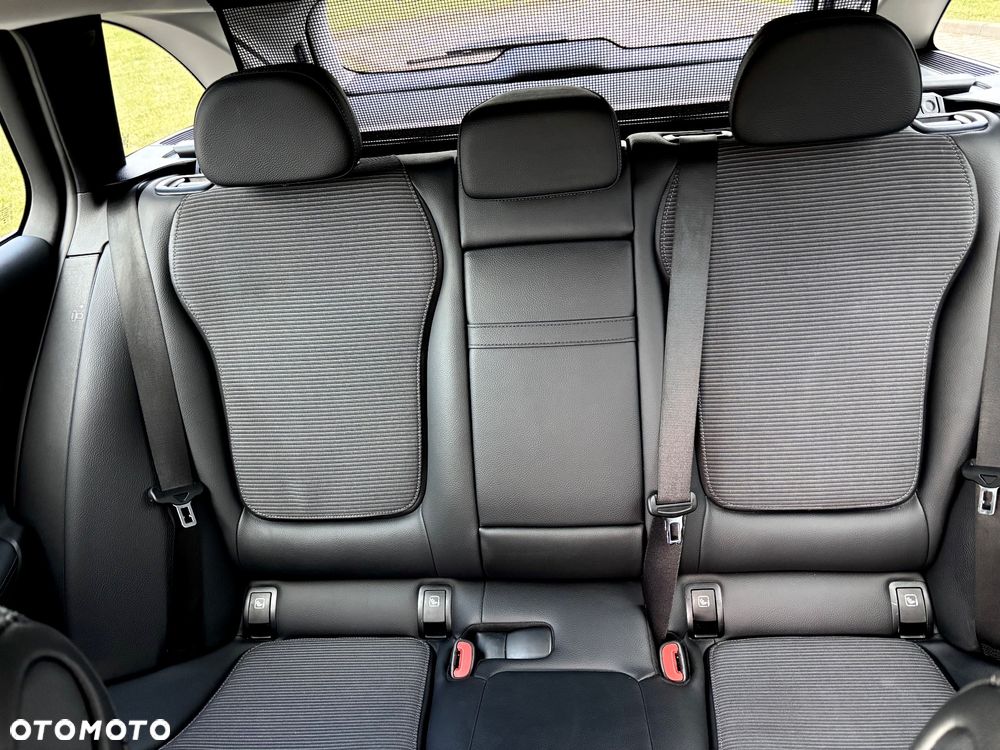 Mercedes-Benz Klasa C 200 d 9G-TRONIC - 36