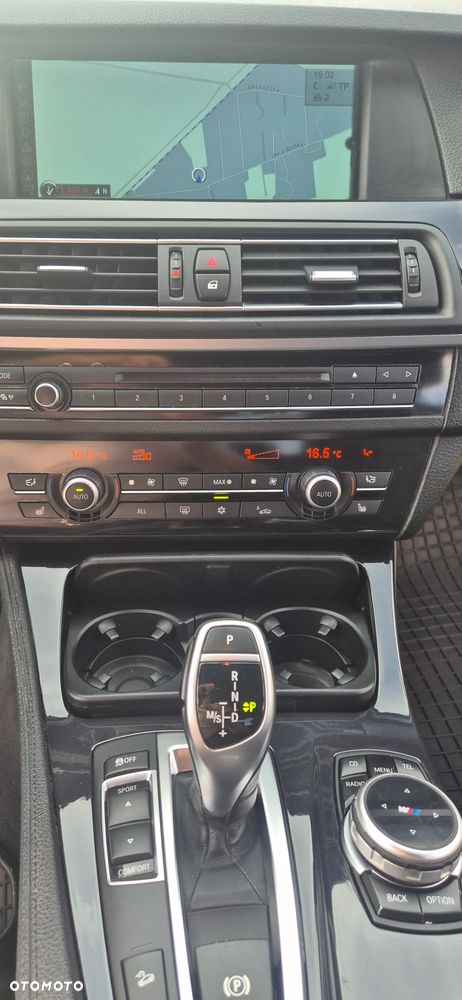 BMW Seria 5 525d xDrive - 15