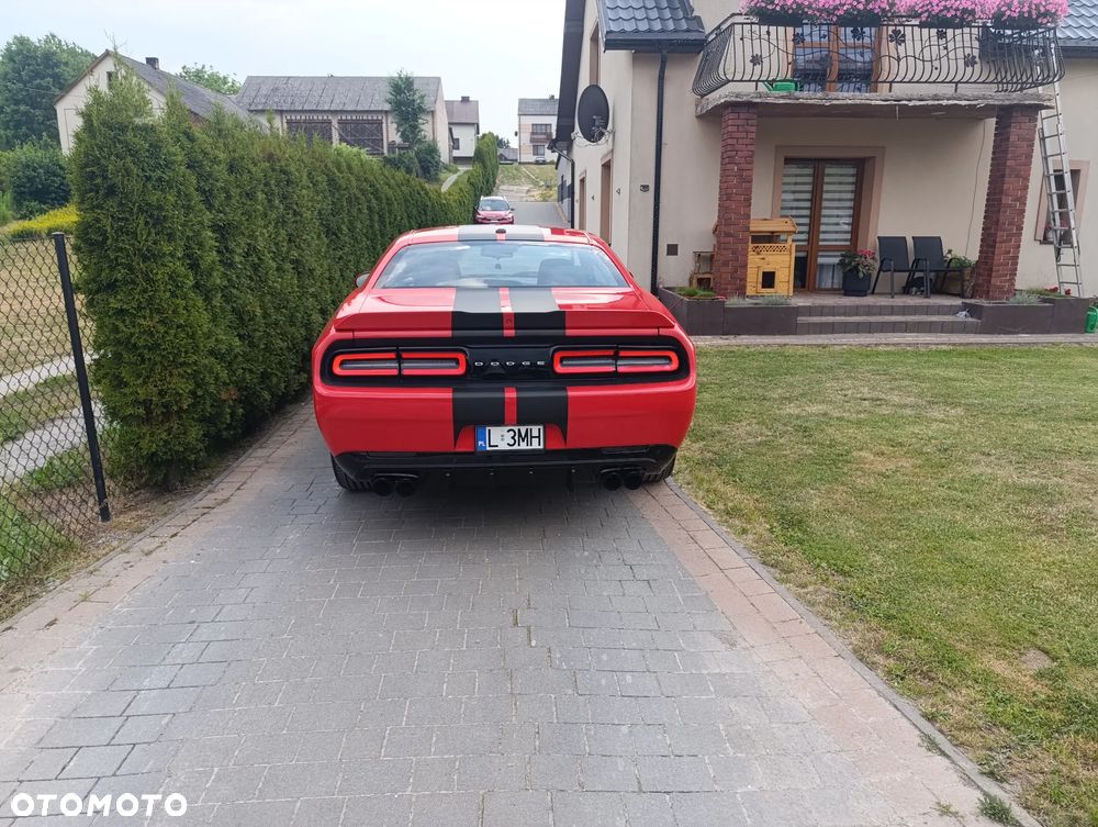 Dodge Challenger - 17