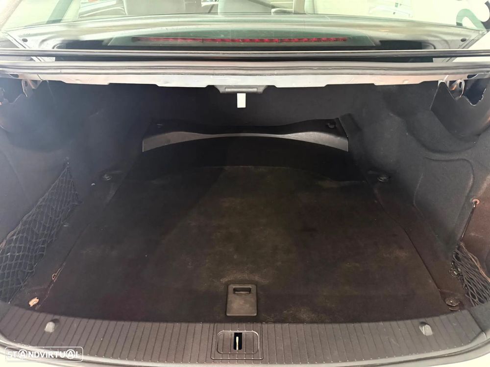 Mercedes-Benz E 250 CDi Elegance BlueEfficiency Auto. - 15