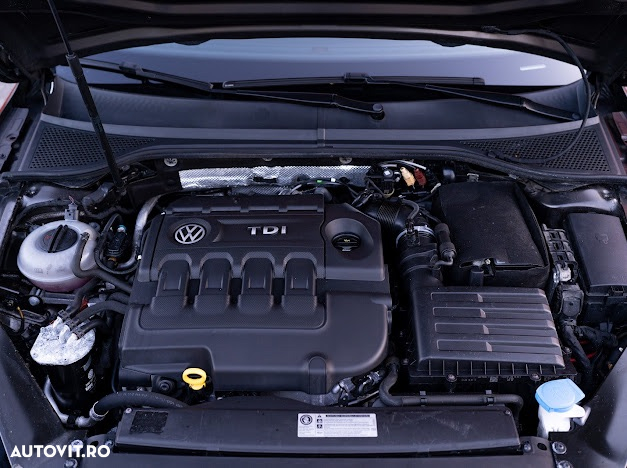 Volkswagen Passat Variant 2.0 TDI DSG Highline - 8