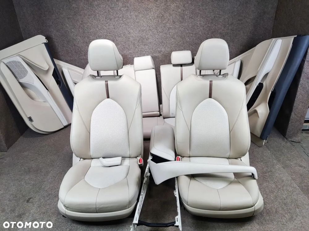 TOYOTA CAMRY 2.5h od 2019r Fotele Kanapy Boczki Skórzane - 1