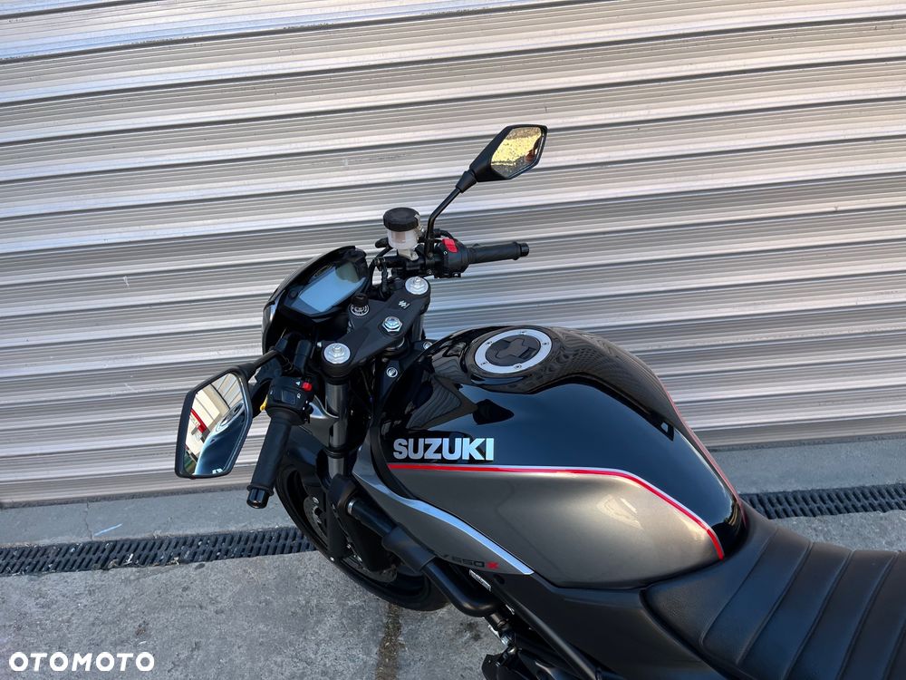 Suzuki SV - 13