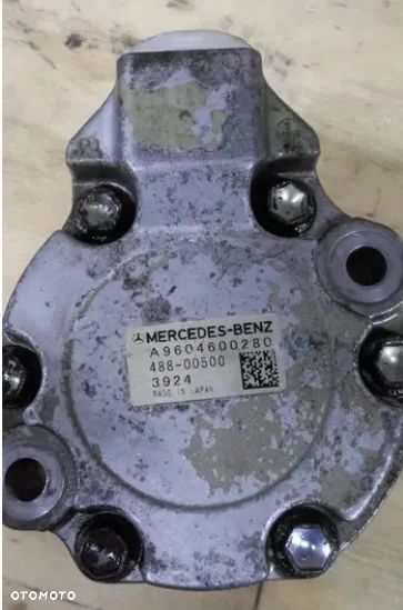 Pompa wspomagania układu kierowniczego Mercedes Actros MP4 Euro 5 - 5