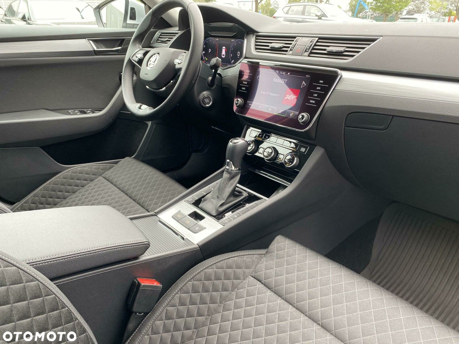 Skoda Superb 2.0 TDI SCR Ambition DSG - 20
