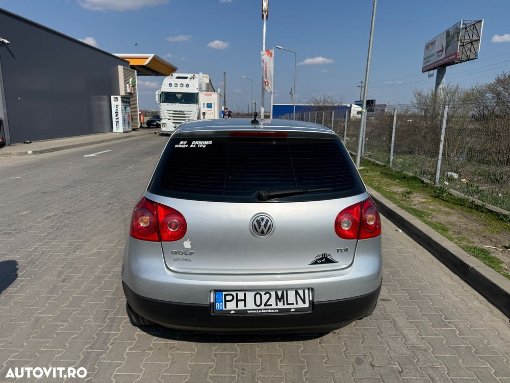 Volkswagen Golf - 2