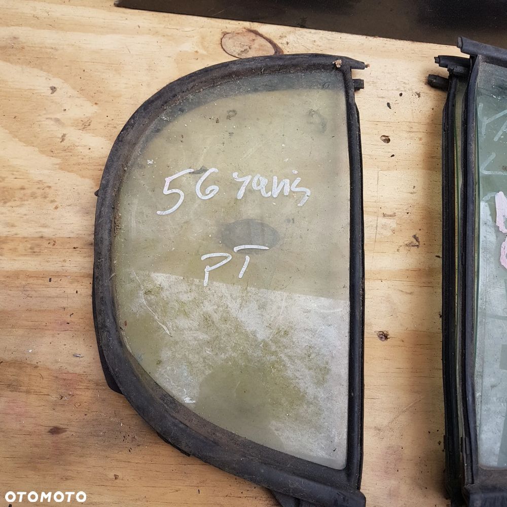 szyba z drzwi toyota yaris I 3d 5d - 3