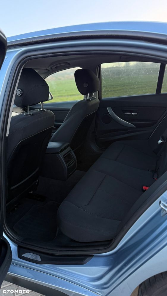BMW Seria 3 - 14