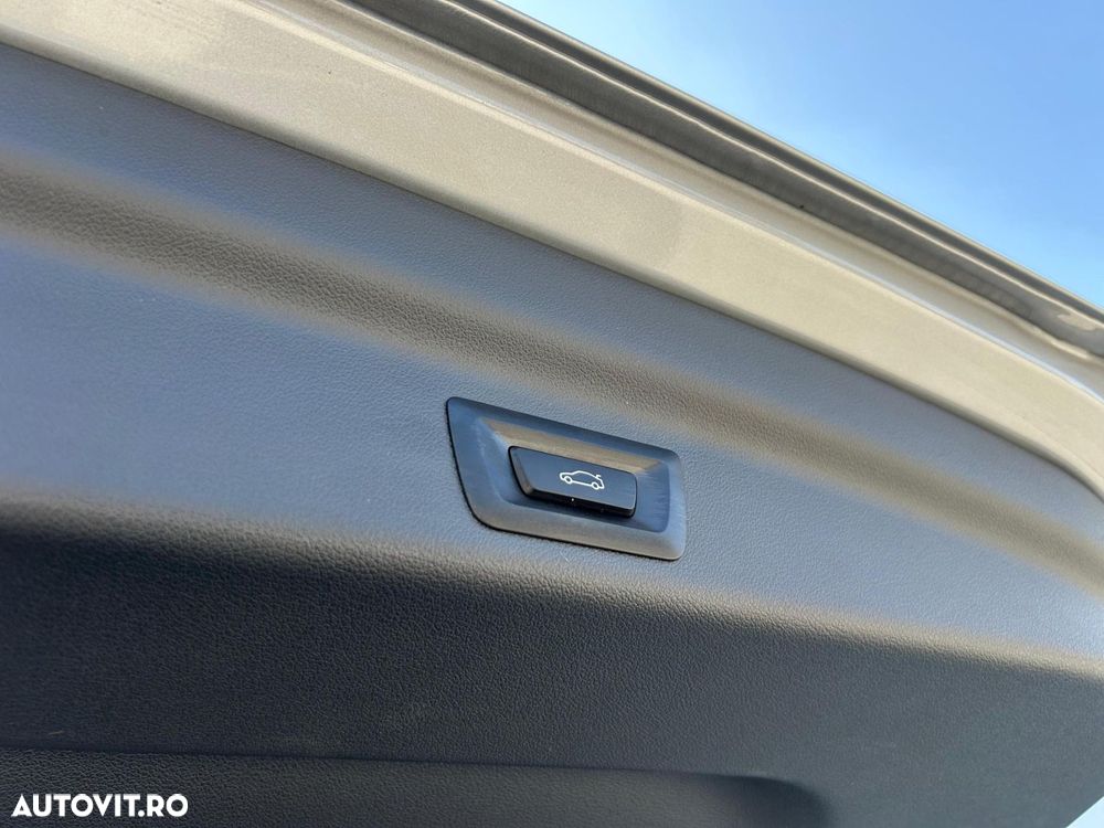 BMW X1 sDrive18d AT - 36