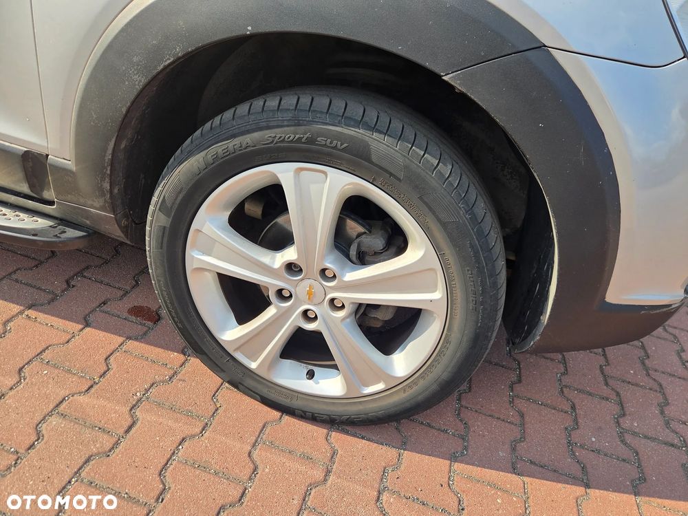 Chevrolet Captiva 3.2 LT high - 24