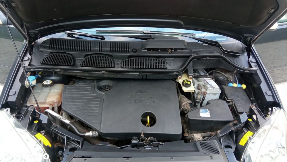 Ford Focus C-Max 1.8 TDCi Ghia - 23