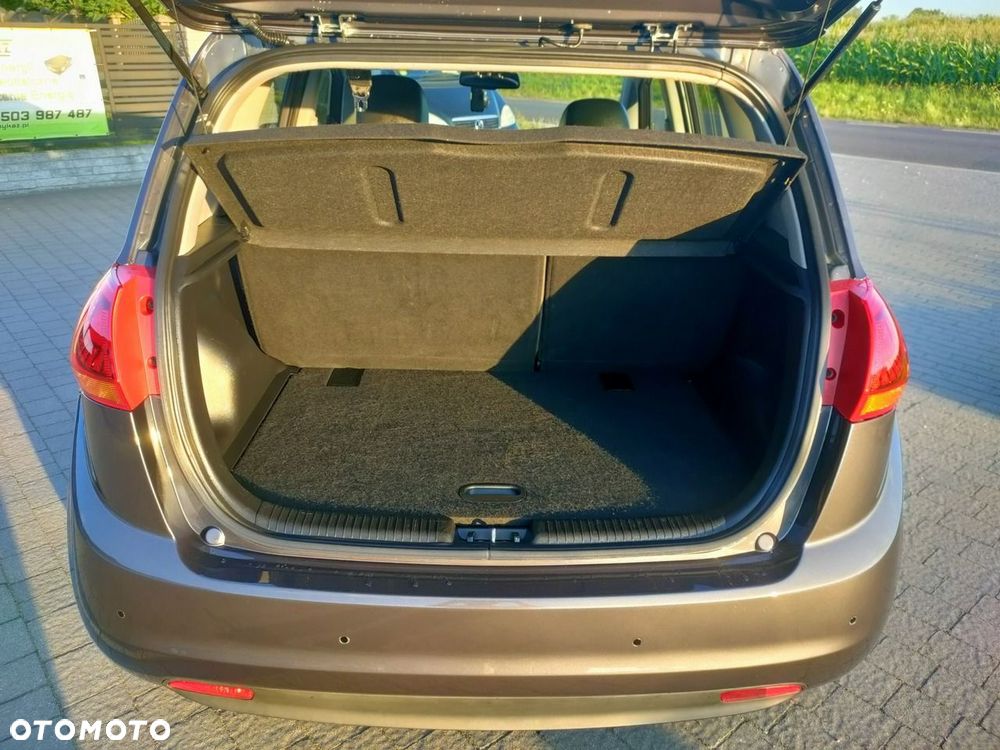 Kia Venga - 14
