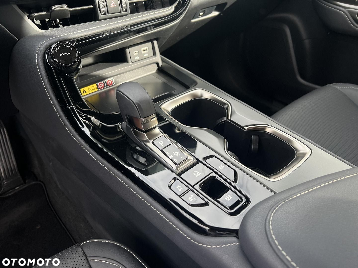 Lexus NX 350h Prestige AWD - 18