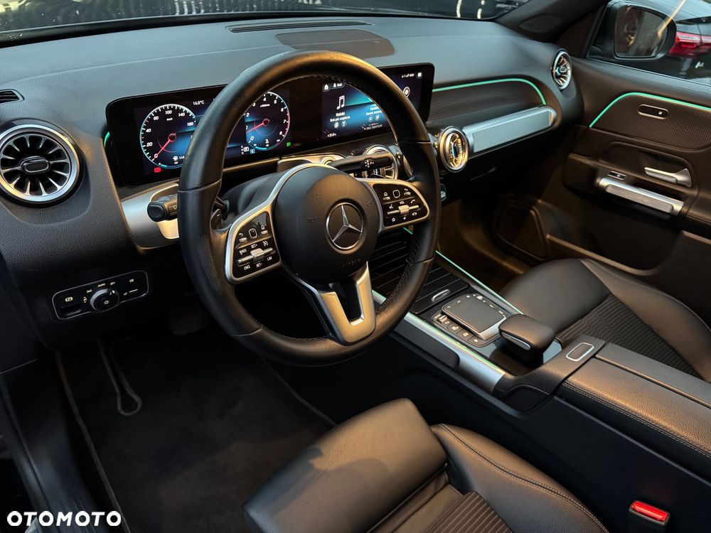 Mercedes-Benz GLB 250 4-Matic Progressive 8G-DCT - 14