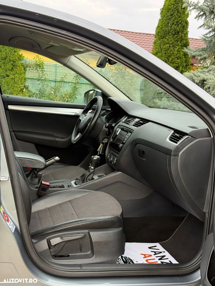 Skoda Octavia 2.0 TDI DSG Style - 7
