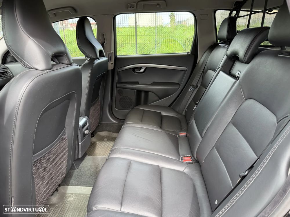 Volvo XC 70 2.0 D4 Summum Dynamic Geartronic - 36