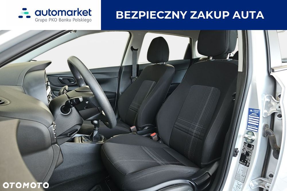 Hyundai i20 1.2 Pure - 11