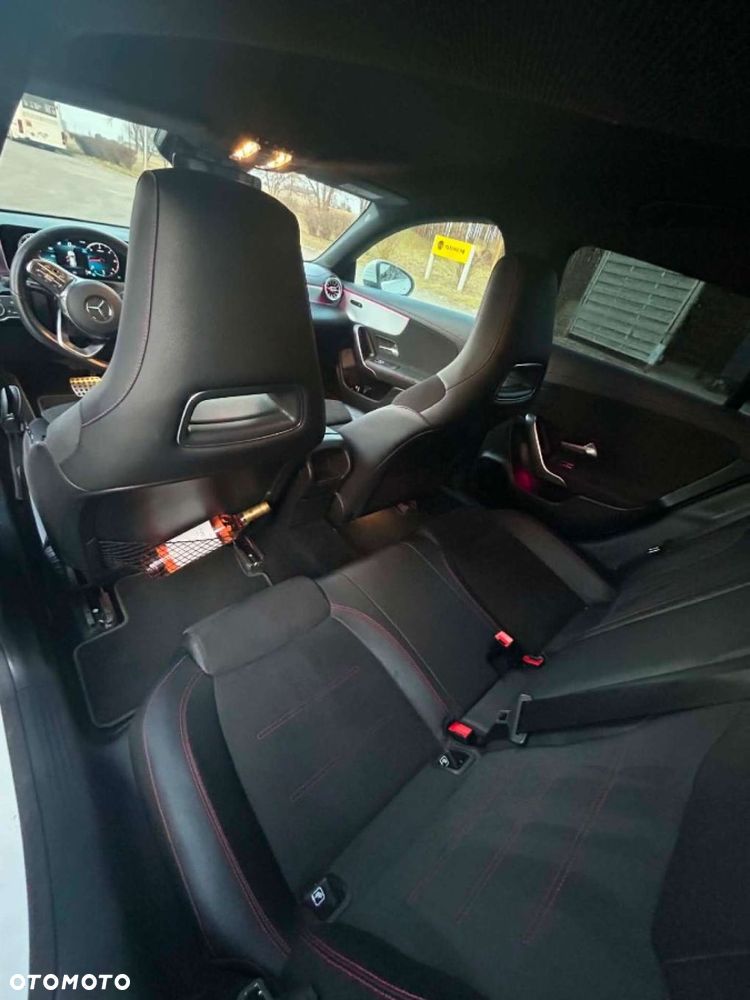 Mercedes-Benz CLA - 8