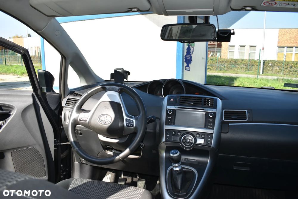 Toyota Verso 1.8 Premium 7os - 19
