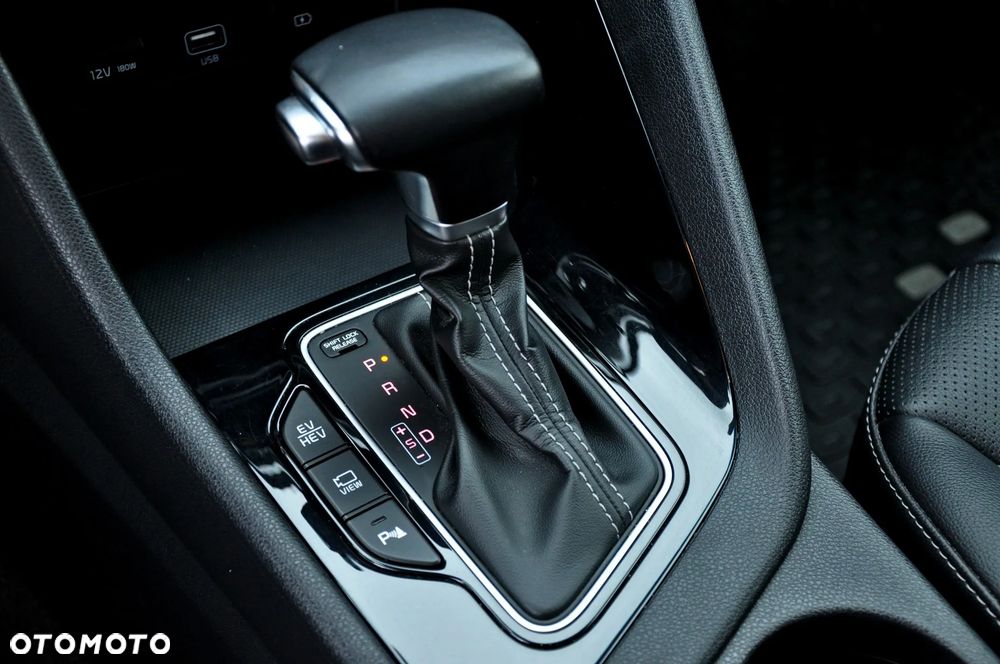 Kia Niro 1.6 GDI Plug-in Hybrid L Business Line - 26