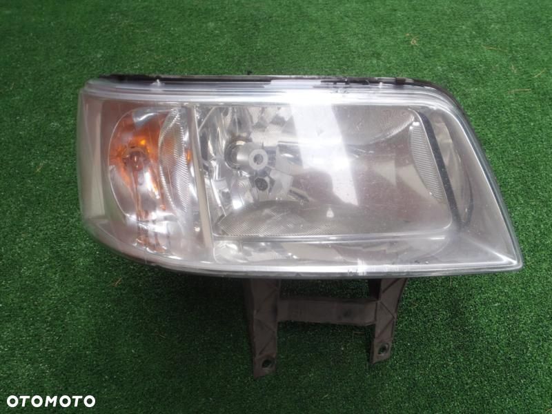 VW T5 LAMPA PRAWA PRZÓD REFLEKTOR PRAWY - 1