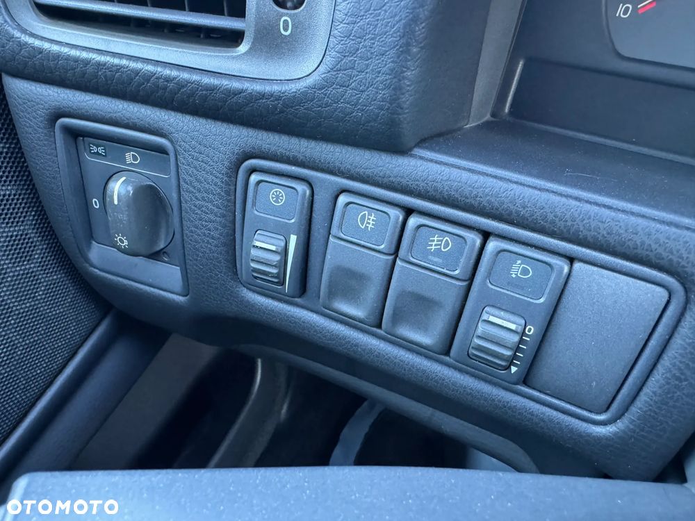 Volvo V70 2.4 T - 24