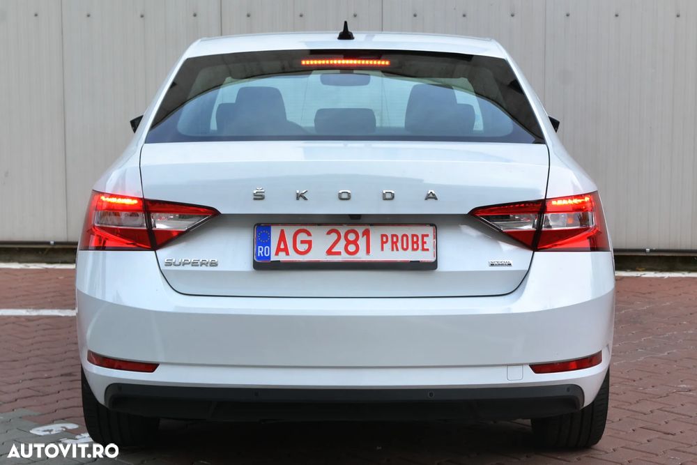 Skoda Superb 2.0 TDI DSG Ambition - 20