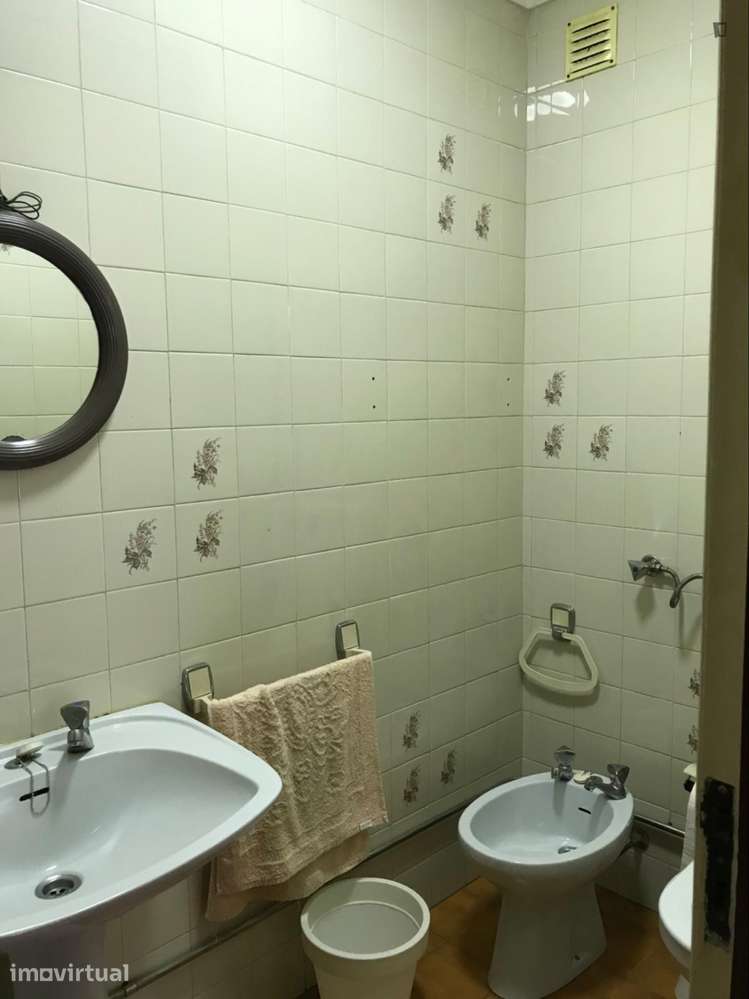 Apartamento com 3 quartos - localizado em São Vítor Braga - Grande imagem: 3/4