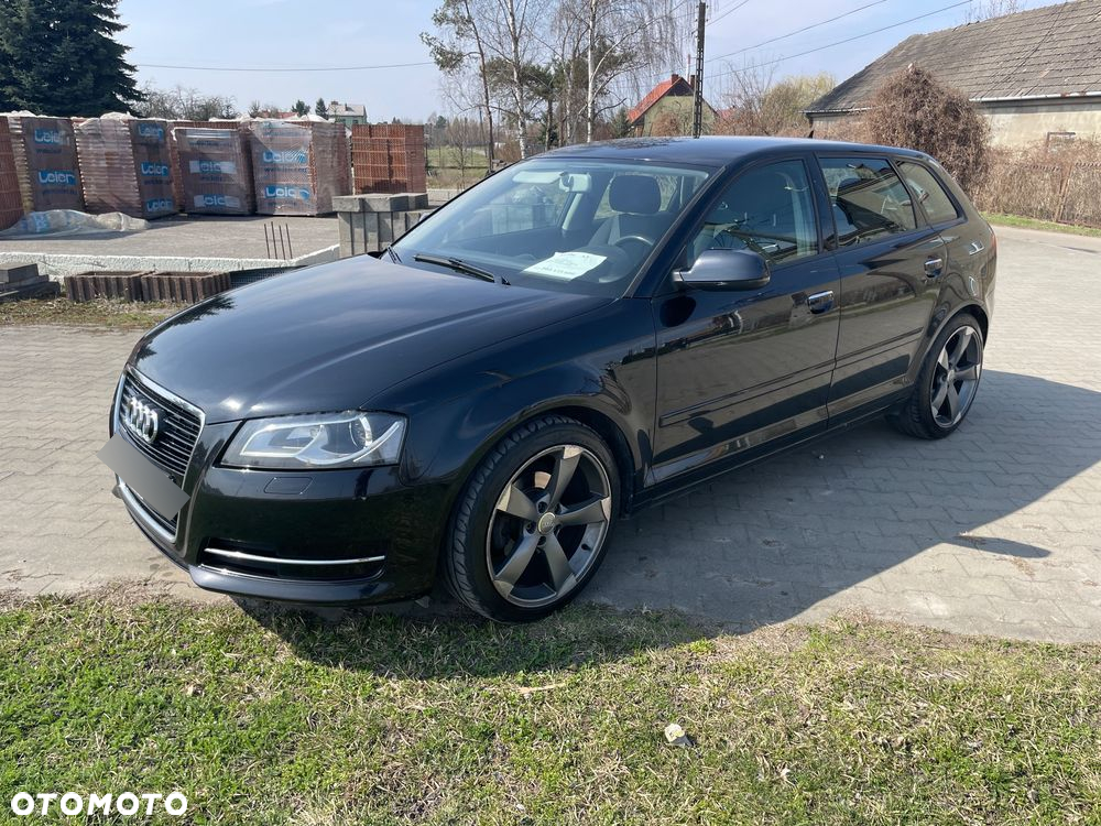 Audi A3 1.6 TDI Ambiente - 2