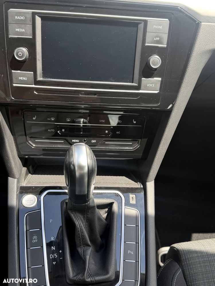 Volkswagen Passat 1.5 TSI ACT DSG Comfortline - 8