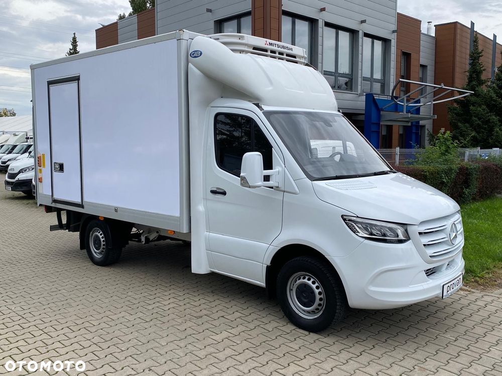 Mercedes-Benz SPRINTER 319 CDI 3,0 V6 AUTOMAT KONTENER CHŁODNIA WINDA - 3