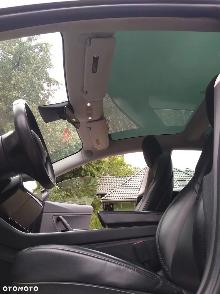 Tesla Model 3 - 19