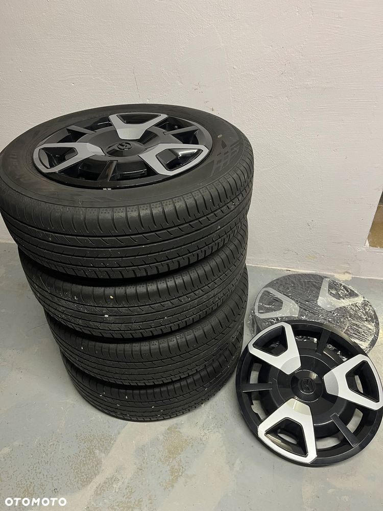 Mazda 2 SKYACTIV-G 90 Homura Aka - 27