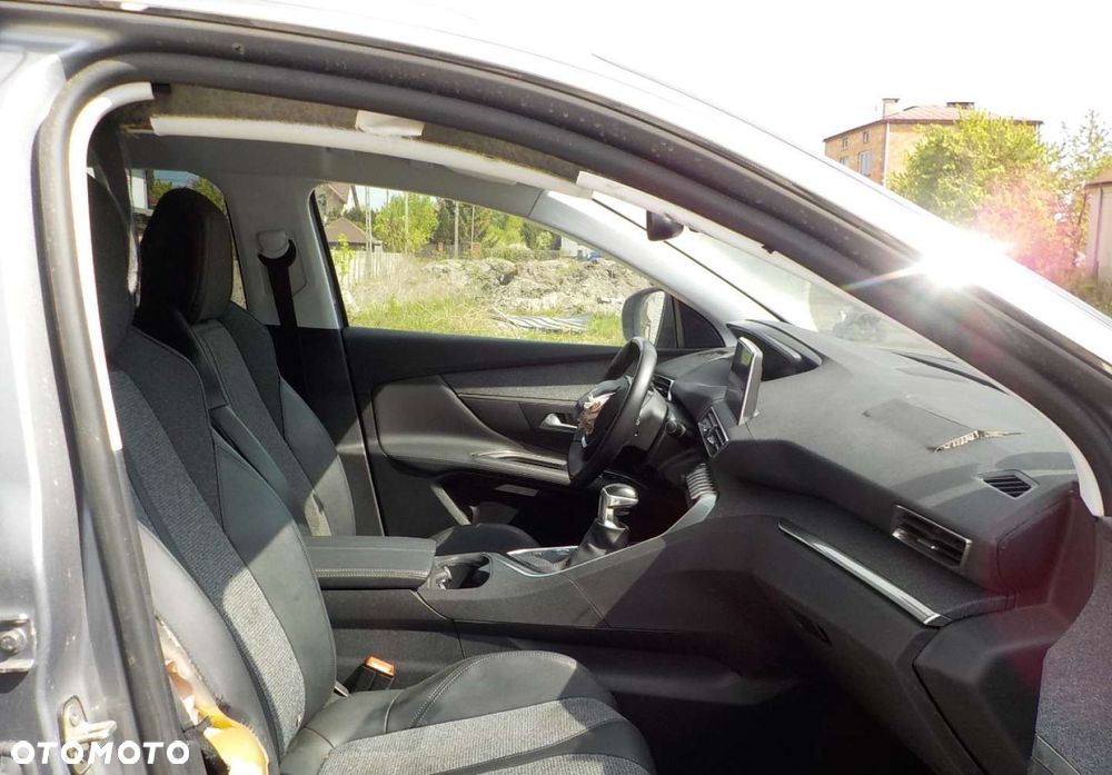 Peugeot 3008 - 19